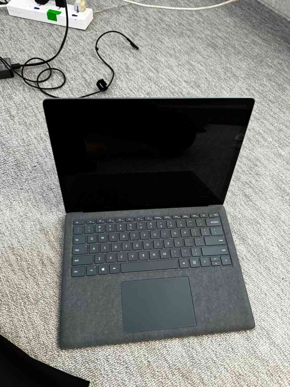 السلام عليكم 
بيع فقط  لابتوب   🛑 بيع فقط لمس 
معدني كامل مو بلاستيك لابتوب رجال أعمال 
Surface laptop 4 13.5 2k لمس 
Ryzen 5 4680U 4 جيل 11  
Ram 16  Gb 4333mhz
256   NMVE SSD   ٥ مرات اسرع من اس اس دي  قابل للزياده 
AMD Vega 11 8GB كرت شاشة 
بطارية طوليه لحد 5-8 ساعات
السعر 550   الف بيع فقط


**إذا كنت صاحب هذا الإعلان وتريد حذفه لأي سبب، رجاءا أرسل رسالة إلى الدعم الفني**