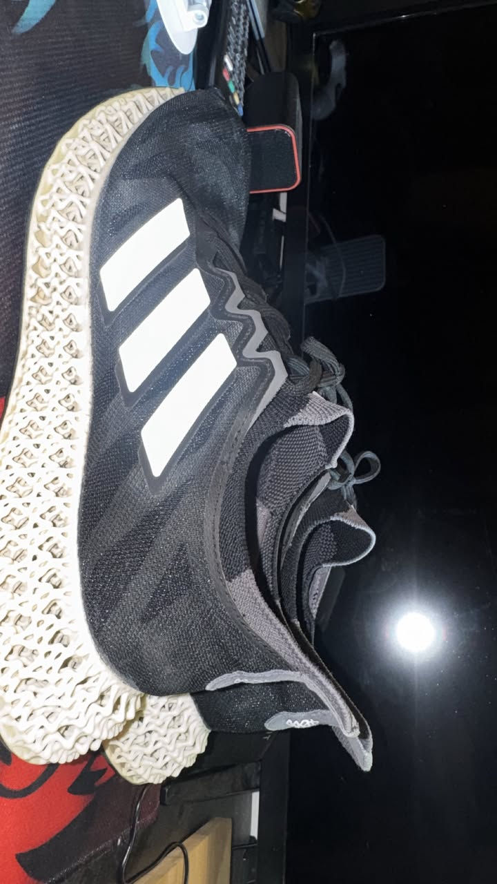 سلام عليكم
حذاء 4D 
قياس43
نظافة95‎%‎
العنوان بغداد
اصلي


**إذا كنت صاحب هذا الإعلان وتريد حذفه لأي سبب، رجاءا أرسل رسالة إلى الدعم الفني**