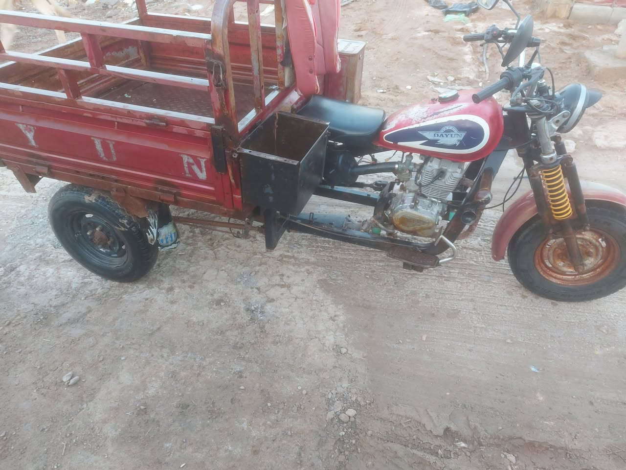 ستوته دايوان ٢٠١٣ محرك ام تي ار جديد شرط ما مفتوح كاملة سلف هندر كهربائيات كل شغال السعر ٥٠٠ 
ديالى الخالص 
***********
