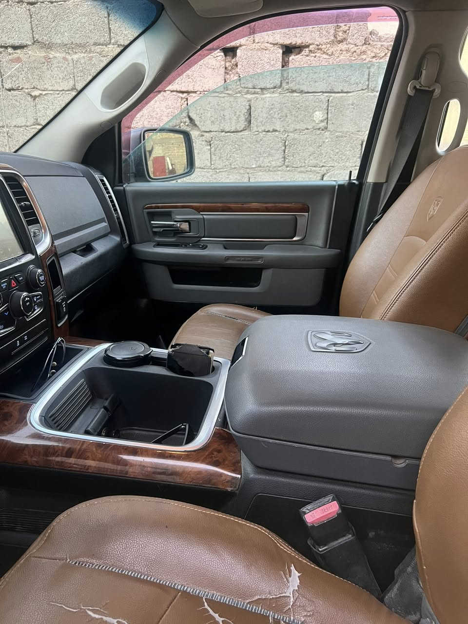 دوج رام كلاسيك موديل 2018 باب كبير بدي قصير 8 بستم  مكينة حجم 5:7 هيمي …رايد مراوس برام / ريبل وسعر مناسب


**إذا كنت صاحب هذا الإعلان وتريد حذفه لأي سبب، رجاءا أرسل رسالة إلى الدعم الفني**