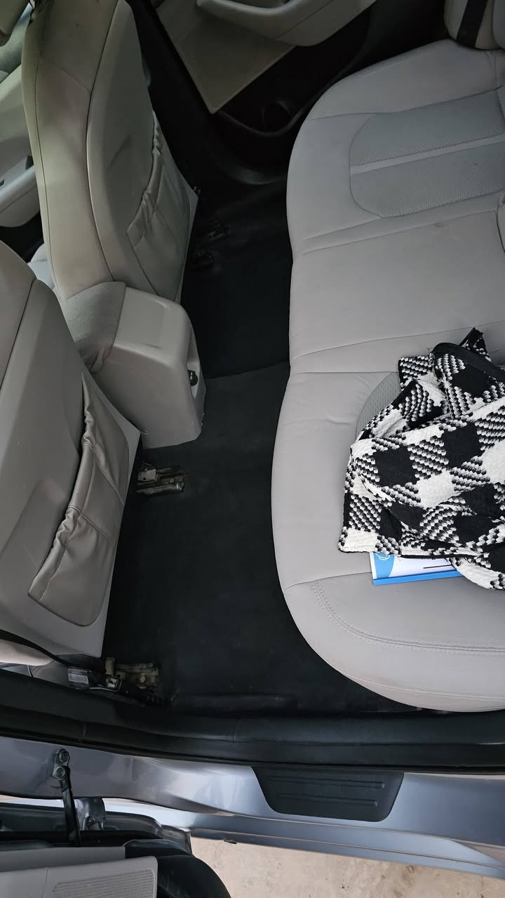 سوناتا 2016
وارد امريكي حادثها من امريكا خلفي كما موضح 
وبالعراق تبدل البنيد فقط يعني سياره ليبل واحد ما عدا البنيد .... مواصفات معروفه 
محرك 2400 Gdi لا تنقيص ولا بخار  محرك كير كفاله حداديه جاهزه تخم تاير ..... رقم ديالى بأسمي هزه جديده تحويل مباشر ... 
ديالى/ الخالص 
السعر 110 وبيها مجال للشراي اتصل وتدلل 

***********
