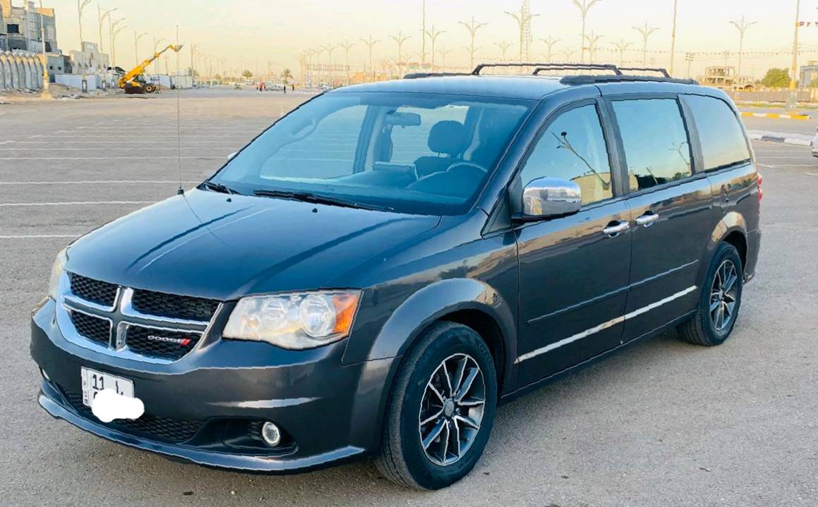 السعر 167 للاستفسا*********** دوج كرلفان 7راكب موديل 2018 امريكي داخله اكلين بدون حادث مكفوله من الضربة والتبديل بيه بلعراق قطعتين رش فقط مكينه 6V وكير مكفولات تبريد 3قطع شاشه كامره دوار تحكم استيرن السيارة جديده وجاهزه ما بيه أي نقص بيه منضومه غاز شغاله درجه اولى مكان السيارة كربلاء