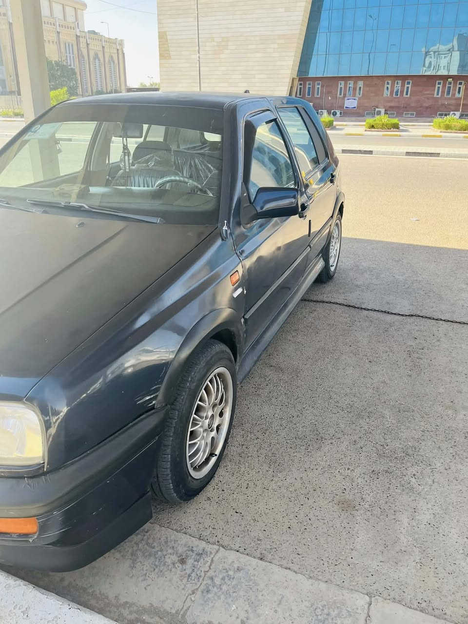 السلام عليكم جميعا من رخصة حجي ليث المحترم للبيع كولف موديل ١٩٩٢ بغداد الرقم الجديد محرك ٢٠٠٠ كير اوتماتيك السعر ٣٩ ورقة لاستفسار الاتصال ع الرقم وبي وات ساب ***********
