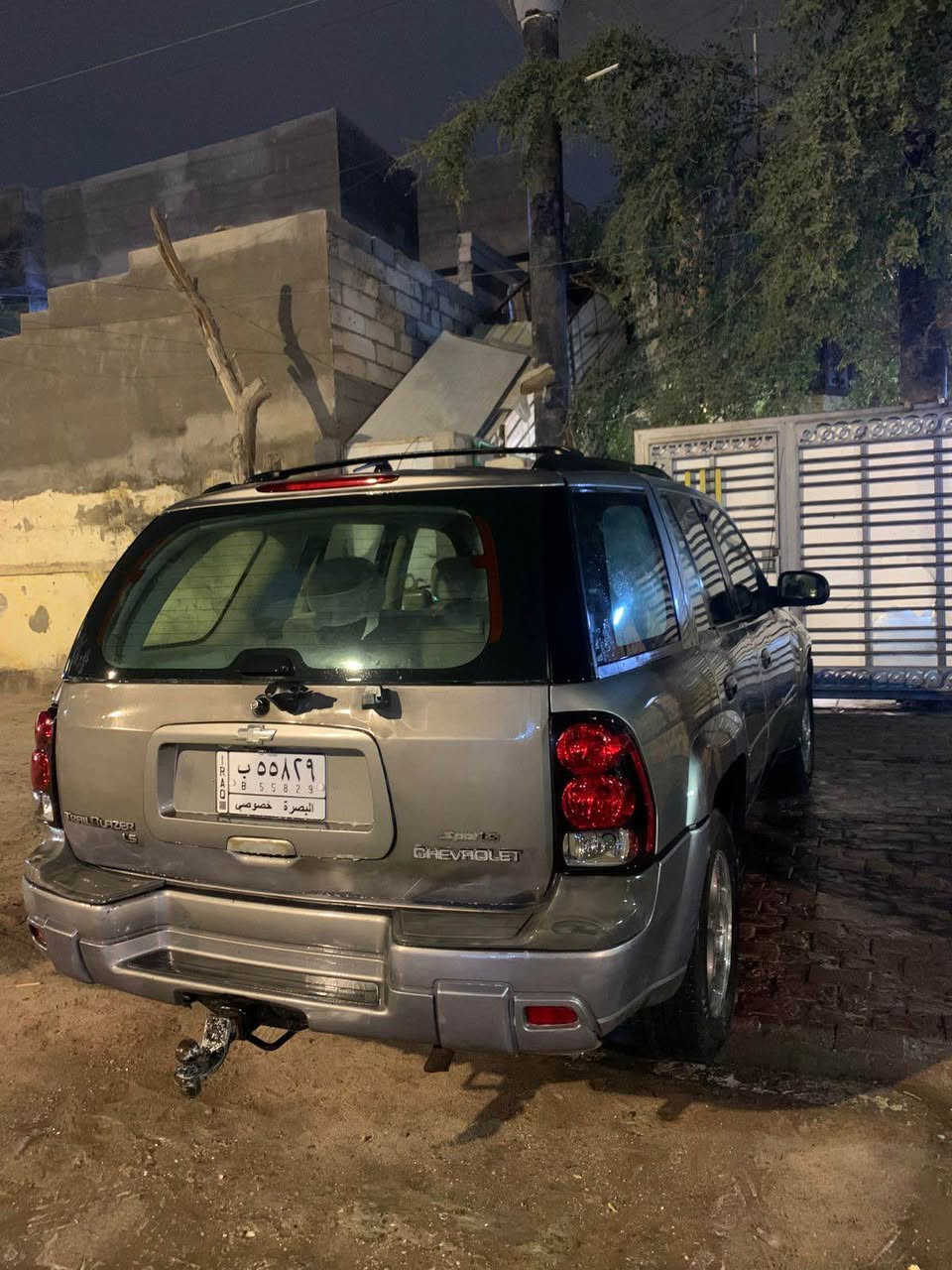 بلايزر 
مديل 2009 
مرقمة بصرة حره تحويل السنوية 2027
السيارة مكينة وكير بطة 2،5احسن من مكينته من الناحيه العمليه 
حدادة تايرات 90‎%‎ 
السيارة مثل ما موضح امامكم صبغتها حلوه بس بيها جراد صفحه 
كهربائياتها اغلبها شغاله لكن بيها بعض النقوصات بسبب التحوير 

السعر 62 ورقة وقابل للتفاوض 
للأستفسار *********** البصرة, العراق
