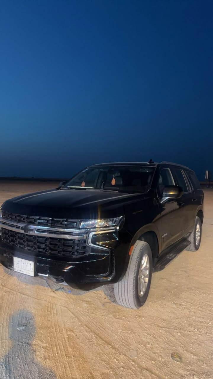 تاهو 2022 للبيع رقم بغداد بأسمي بيها 3 اماكن بارد بخشم البنيد وبالباب الخلفي صفحة اليمنى وجوا قبق البانزين صغار مامبينات ماشية 150الف كيلو السعر 410 وبيها مجال رقمي***********مكاني البصرة الزبير
