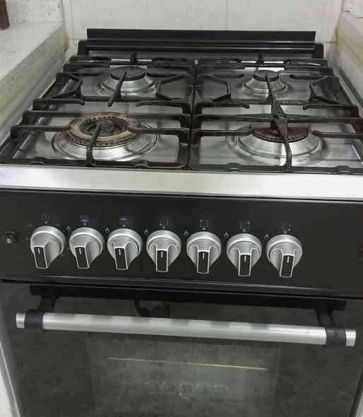 طباخ تركي  من اجود نوعيات التركي ناره تخبل كل عيب مابي وكله شغال سبب البيع اريد اسوي طباخ منضدي ويه الكاونتر
مشتريته العام
السعر الحالي 175 وبي مجال بسيط 
للاستفسار الاتصال ***********
