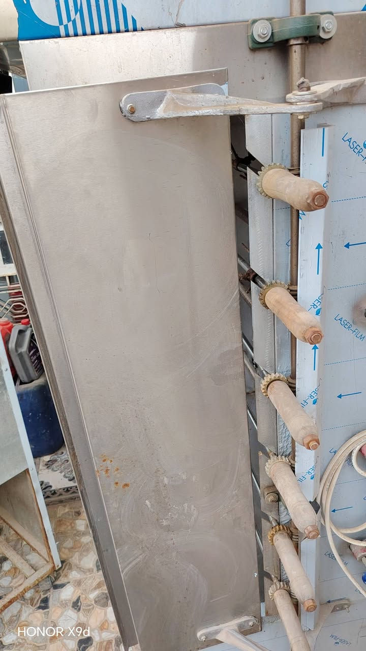 شواية عدد ثنين للبيع  بموطور كيربوك كاملات بس وحدة مشتغلة سبوع وثانية ممشتغلة ***********
