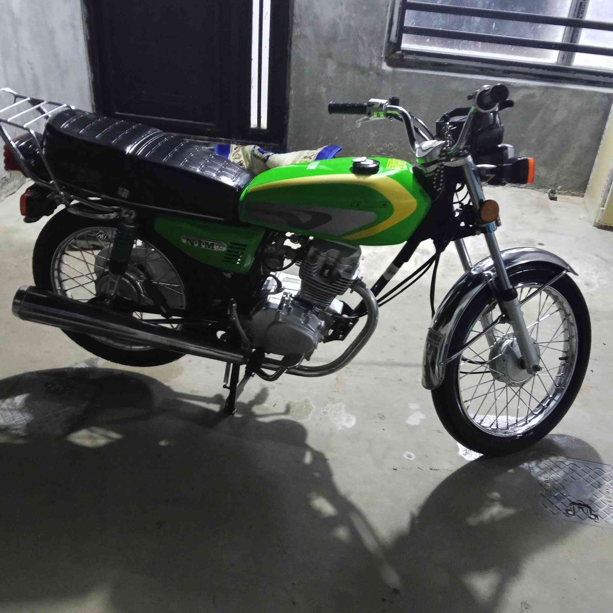 السلام عليكم شباب دراجه للبيع موديل 25 امتياز السعر 600 وبيها مجال مكاني كربلاء  الحسينيه منطقه الطف 
***********
