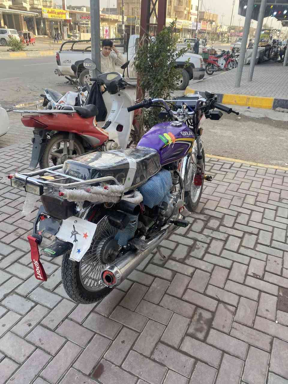 دراجة للبيع سونك 5كير مابيه اب نقص اوراق الدراجه موجوده العداد شاشه كهربائيات شغاله كله دراجه هندر واحد سعر 800وبيه مجال***********
