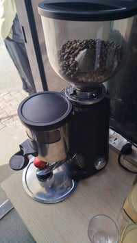 طاحونة قهوة • اسبريسو