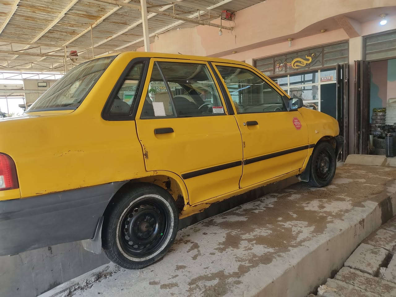 سايبه 12بدون لاظربه ولا صبغ مكينه وكير سنويه وهزه جدد مصفره نقص تبريد بس 21وبيه مجال العنوان بغداد النهروان اتصال فقط ***********
