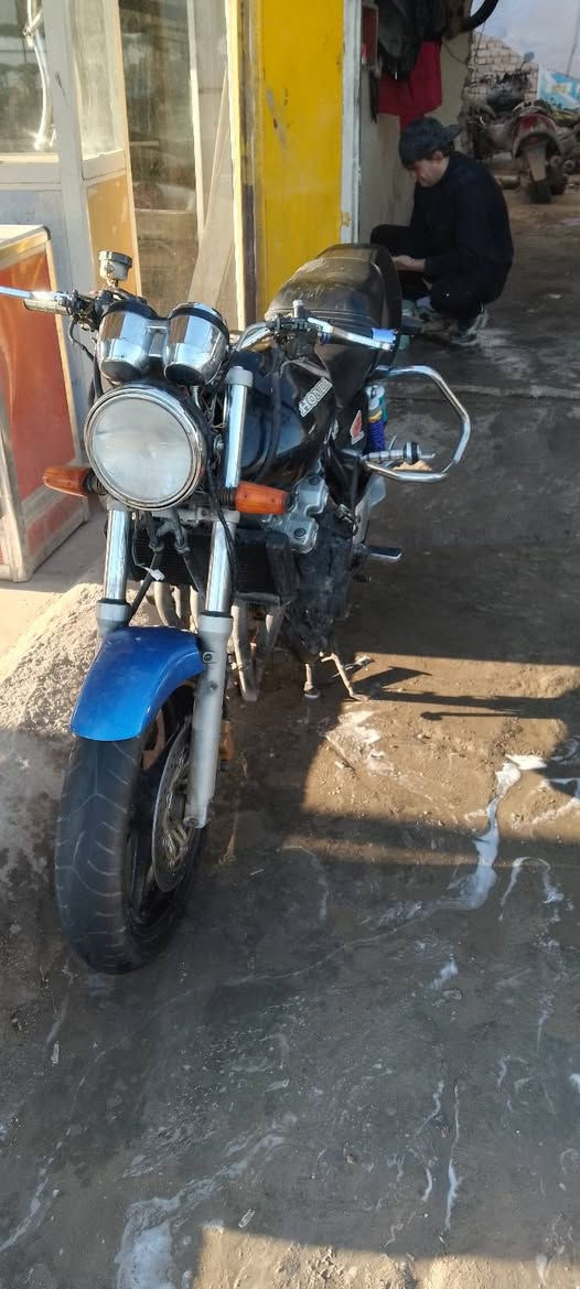 سلام عليكم بطح للبيع سيبي فور جيل الثاني مكينه مكفوله السعر خاص ***********
