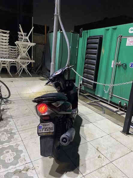 السلام عليكم 
دراجه ثعلب كصه gtr دراجه نظيفه نكره سلف مكينه ناعمه 
مزود كلج اماي WF
مزود مكينه  بوشه ٥٩
الدراجه شلعتها تشك الكاع شرط اذا مو شلعه ومعدل تاخذها ب بلاش معدل تمشي ١٣٠
الدراجه مابيها نقوصات  رايدها ب ٦٠٠ مامتواجد لافيس ولا ماسنجر
رقم الهاتف ***********
رقم الواتساب ***********
