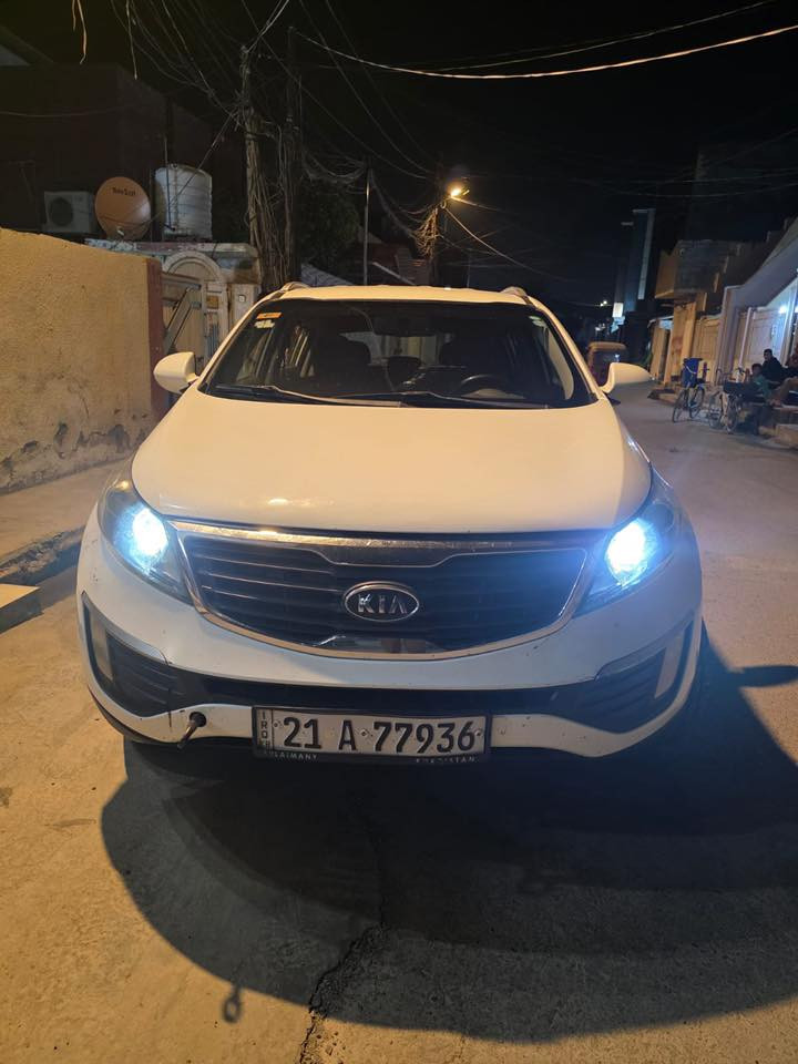 السلام عليكم 

عندي سبورتج موديل ١١ لون ابيض رقم سليمانيه بيها منظومه غاز مكفوله كفاله عامه محرك 2.4 سعر 130 او امراوس ابسورنتو  14 محرك v6  ونطيك فرق 

رقم الهاتف واتساب فقط ***********
