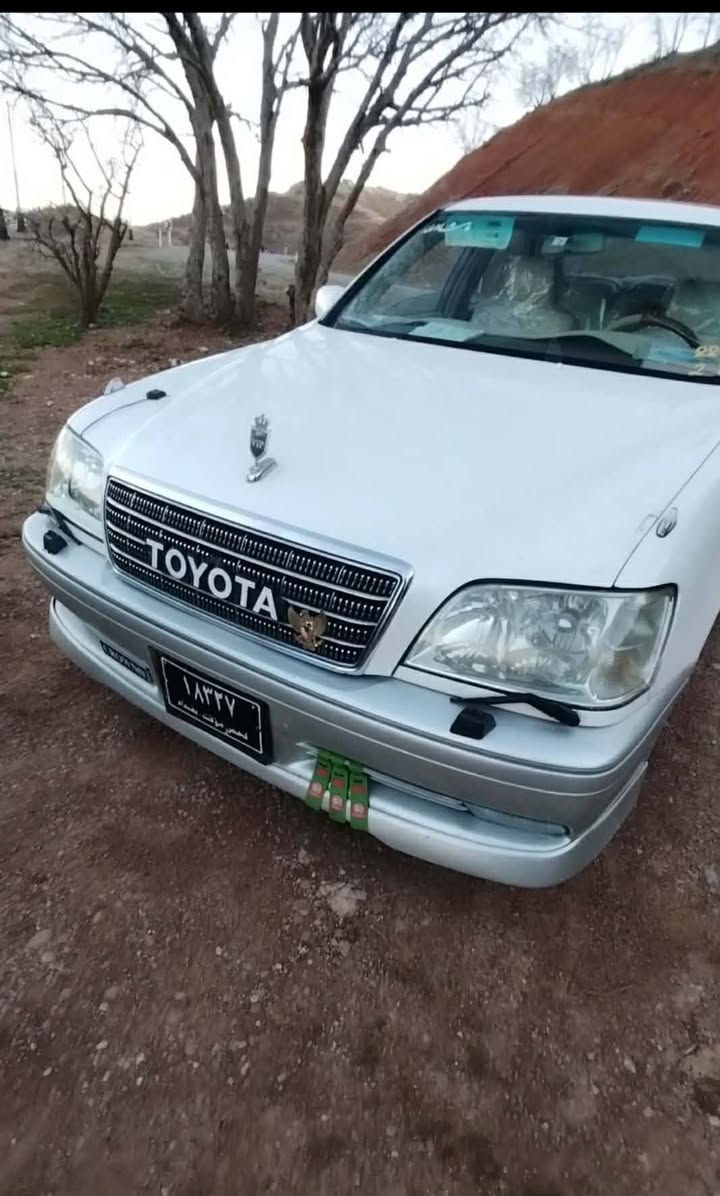 مەلیکە مووس چوار دووگمە مەکینە ١٧٥ سەلاجەیە فوول فوولە بەس سڵاید نییە نرخ ٥٤ گەڵاو مەعامەلەیەکی برایانە ژ.م ***********    ***********
