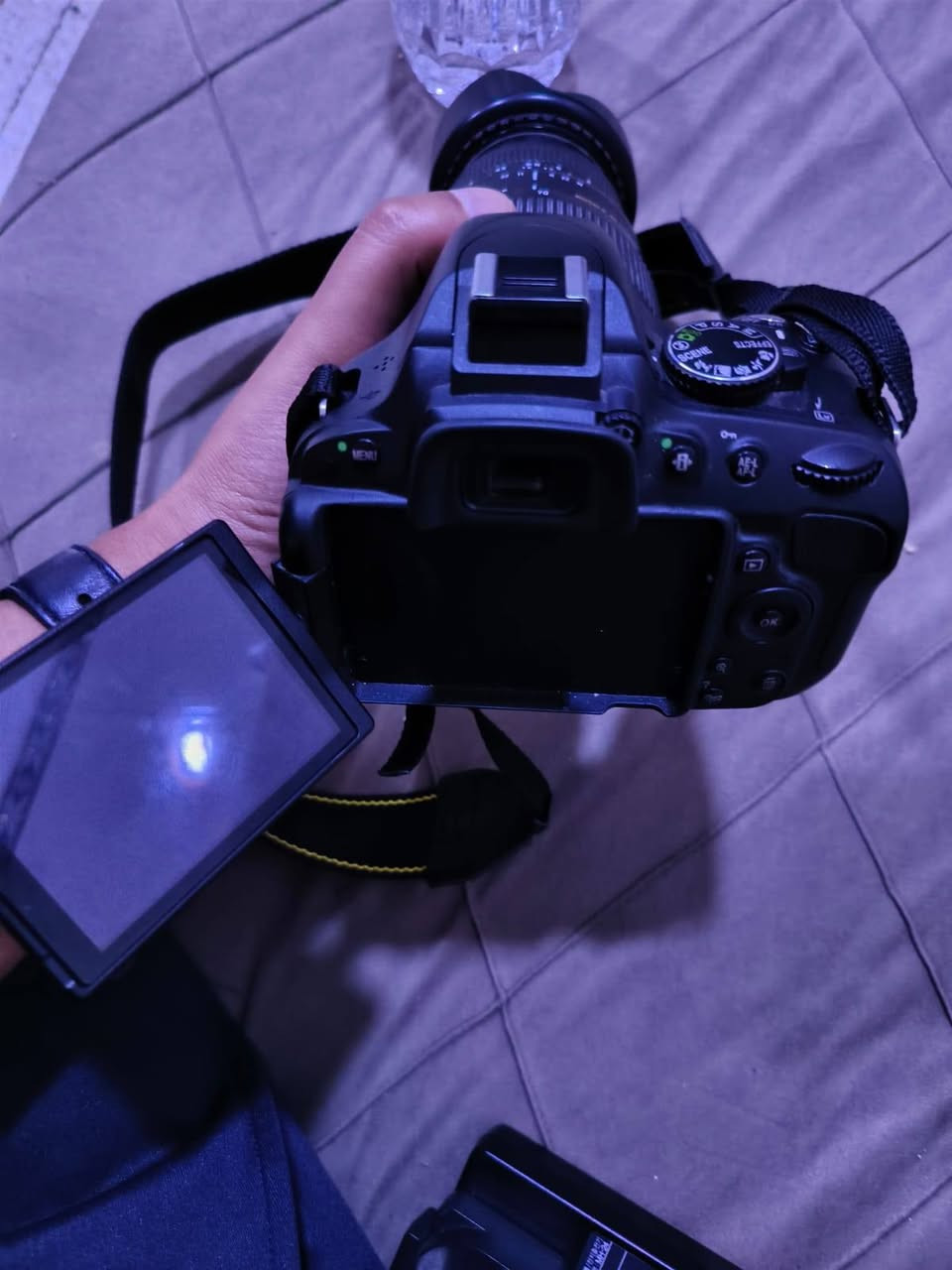 السلام عليكم 
نيكون D5100 
شتر 12k فقط 
أخت الجديده 
عدسة 7-300 
عدسة 18-55
سعر 375 
بغداد


**إذا كنت صاحب هذا الإعلان وتريد حذفه لأي سبب، رجاءا أرسل رسالة إلى الدعم الفني**