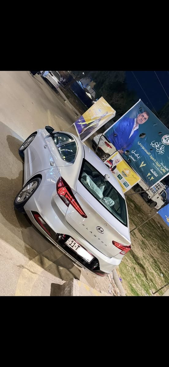 السلام عليكم

هيونداي النترا 2019 وارد أمريكي

فول مواصفات ما عدا الفتحة و بصمه

مواصفات السيارة: نص فول 

* رادار جانبي

تحكمات سترن جهتي

* شاشة وكامرة دوره

شاشه عطلات

*قياده اليه
* ممشى  93 ألف ميل

سياره ما بي حدث سياره كلين تايتل فقط بارد 
بجاملغ الخلفي 
صور حادث مرفوقات بلمنشور 

السيارة باسمي شرط التحويل.

الموقع: حله مركز مدينه

للاستفسار الاتصال : ‭***********
***********
