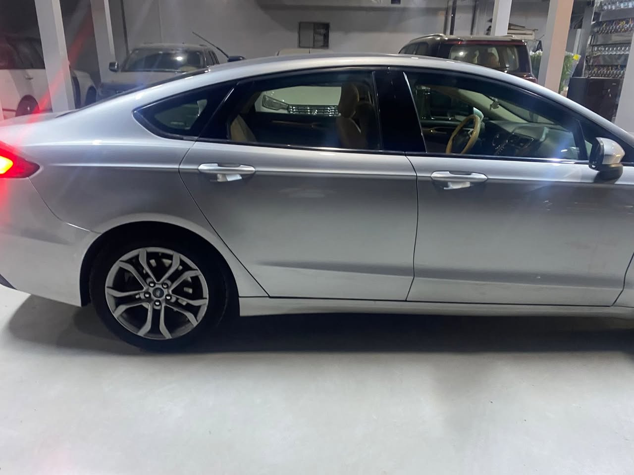 � للبيع فورد فيوجن موديل 2019 – فول مواصفات

السيارة ماشية 67 ألف ميل
السيارة باسمي
سنوية جديدة
محرك 2.5

🔧 الملاحظات:
السيارة بيها حادث بمركبة مثل ما مبين بالصور
صبغ بسّ الجاملغ السايق 
الأيرباك راجع ومسوّي من الشركة
السيارة كلها راجعة على وضع الشركة
السيارة كلش نظيفة ومتعب عليها

📍 موقع السيارة: زيونة

📞 رقم الهاتف: ***********
