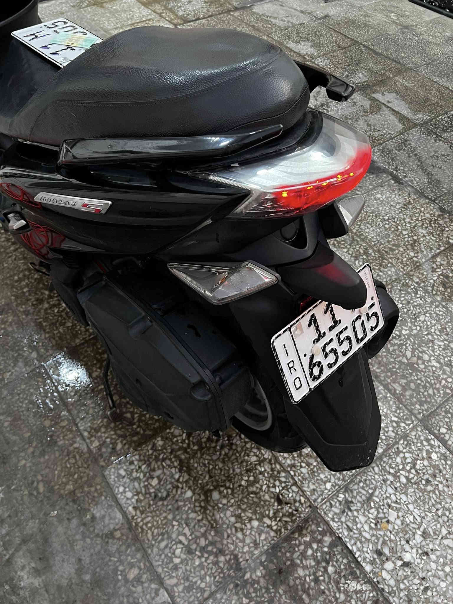 دراجه ياماها ماجستا S الحديث ياباني مرقم بغداد لوحات انكليزي تحويل مباشر دراجه أخت الكارتون ماشيه ٢٦ الف كفاله عامه دهن موتل بانزين محسن محرك كارتون محرك 155 تبريد راديتر ياباني قبغ نفخ خطين سكليتر ستاند حساس دراجه فول مواصفات على وضع الوكاله تايرات ماكسز اصلي العنوان بغداد حي القاهره أي استفسار هاذا رقمي ***********🌺🌺
سعر الدراجه ٢٥ ورقه ، منزلها ٢٩ ورقه قبل اسبوعين
