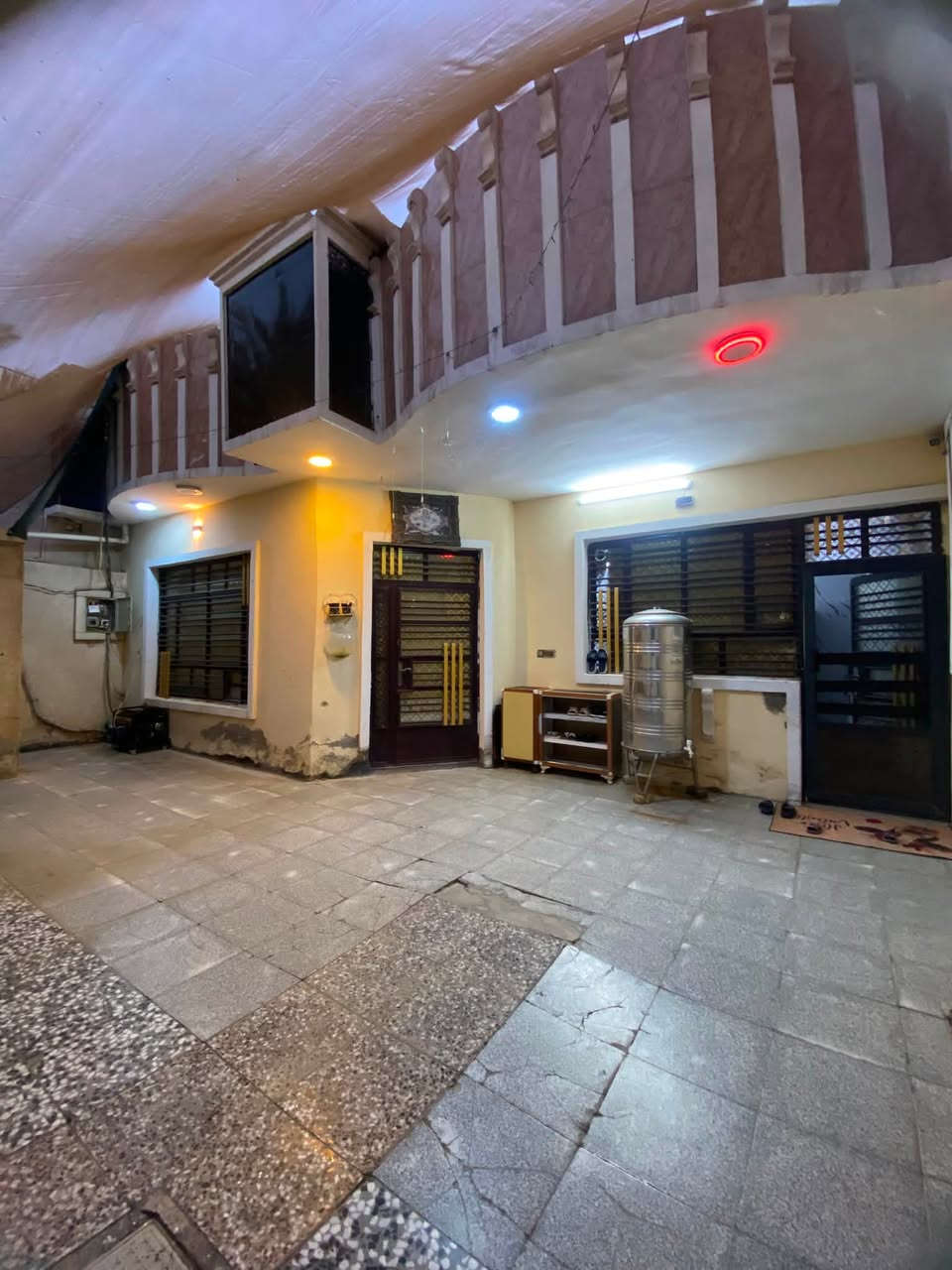 السلام عليكم بيت للبيع زراعي سند ٢٥ مساحه ٢٠٠ بيت نضيف ومعمر جديد منطقه سعديه خلف مطعم سمينه الاستفسار عن الرقم ***********
