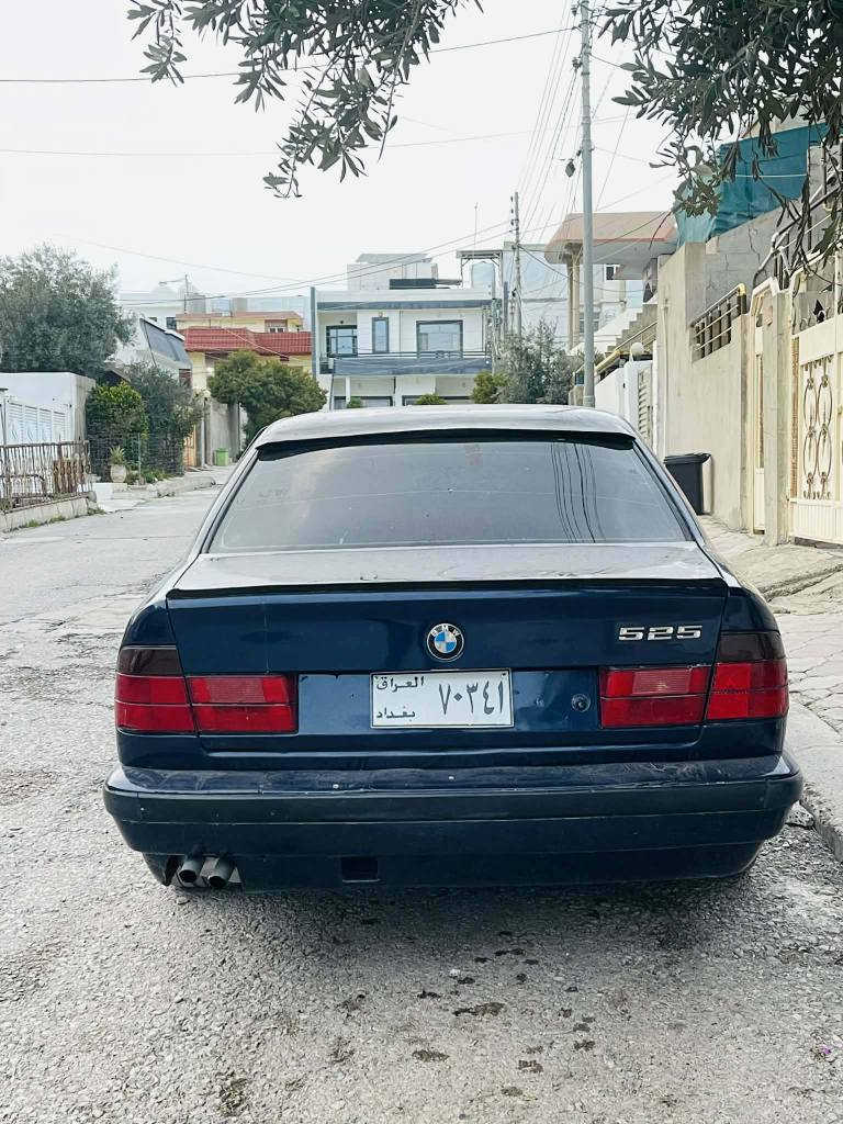 bwm مودیل 1992 مەکینەی 250 کەپسی گیر عادی  گیرو مەکینەوتەقەوڕەقەو کامل کارەبیو دەعمو لیدراو بەشەرتی سەد فیتەر دیناری مسرەفی تیانی  سەنەویبو ونبو  کافەلەتی مەدەنیەکەم بۆ هەتاهەتایە سعری19 گڵا قوفڵی ژم ***********      *********** شوین دەربەنیخان دار بنديهكان, السليمانية
