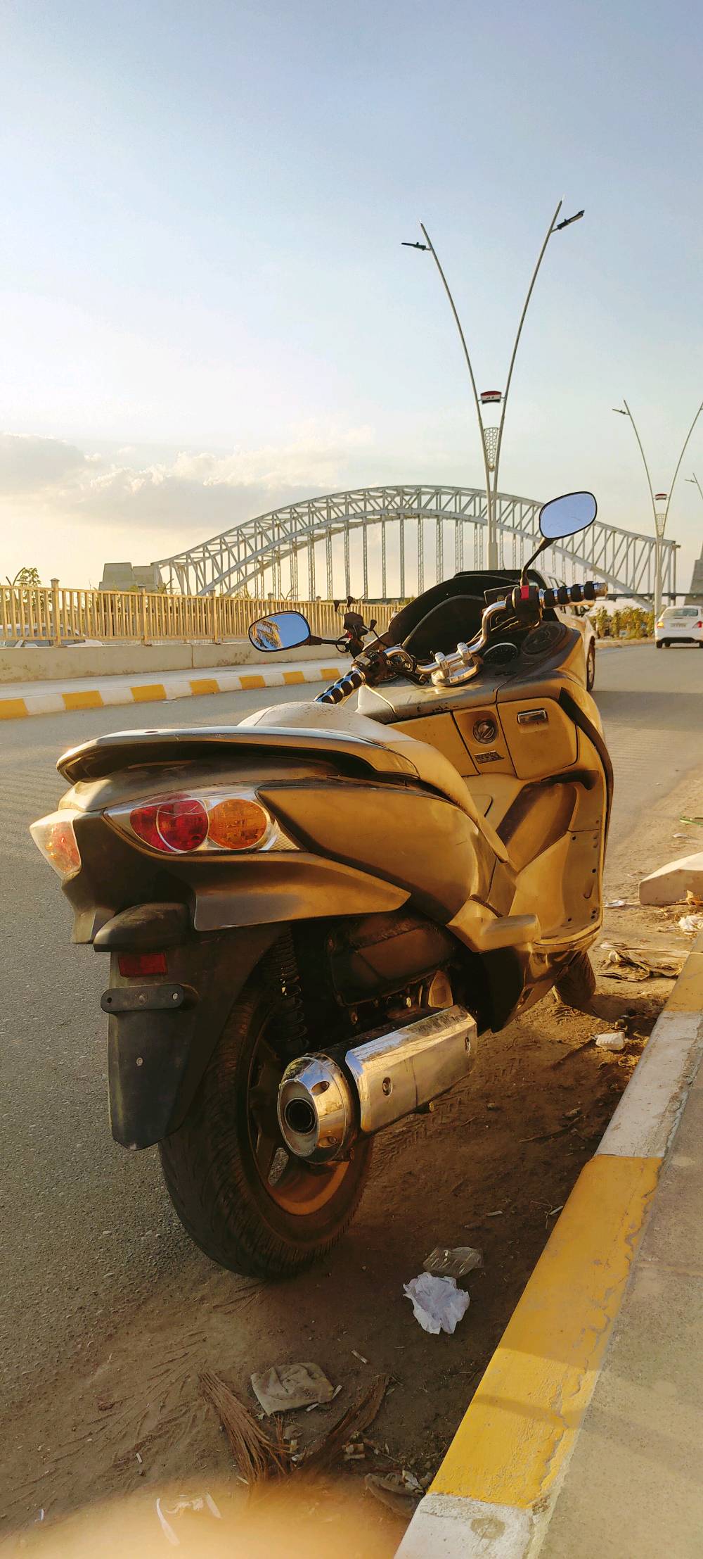 فورزه 010 الدراجة كامله و خير من الله مشيها
لون مميز جكليتي دواخل بيجي بيها بريكات ABS وياله ذهبي كير 7 نمر 4 تحويلات كلجات نظيفة زوج تايرات جدد و معتني بيها بانزين محسن دهن اصلي ماي راديتر زيتي و تجي تفحص ع راحتك كدامك شكو بيها اكلك

الدراجة سعرها مليون و 350 الف و اليعرف بيهن يعرف اسعار خواتها اخوان و اليجي ماقصر وياه إن شاء الله، مكاني ناصرية مركز رقمي ***********
