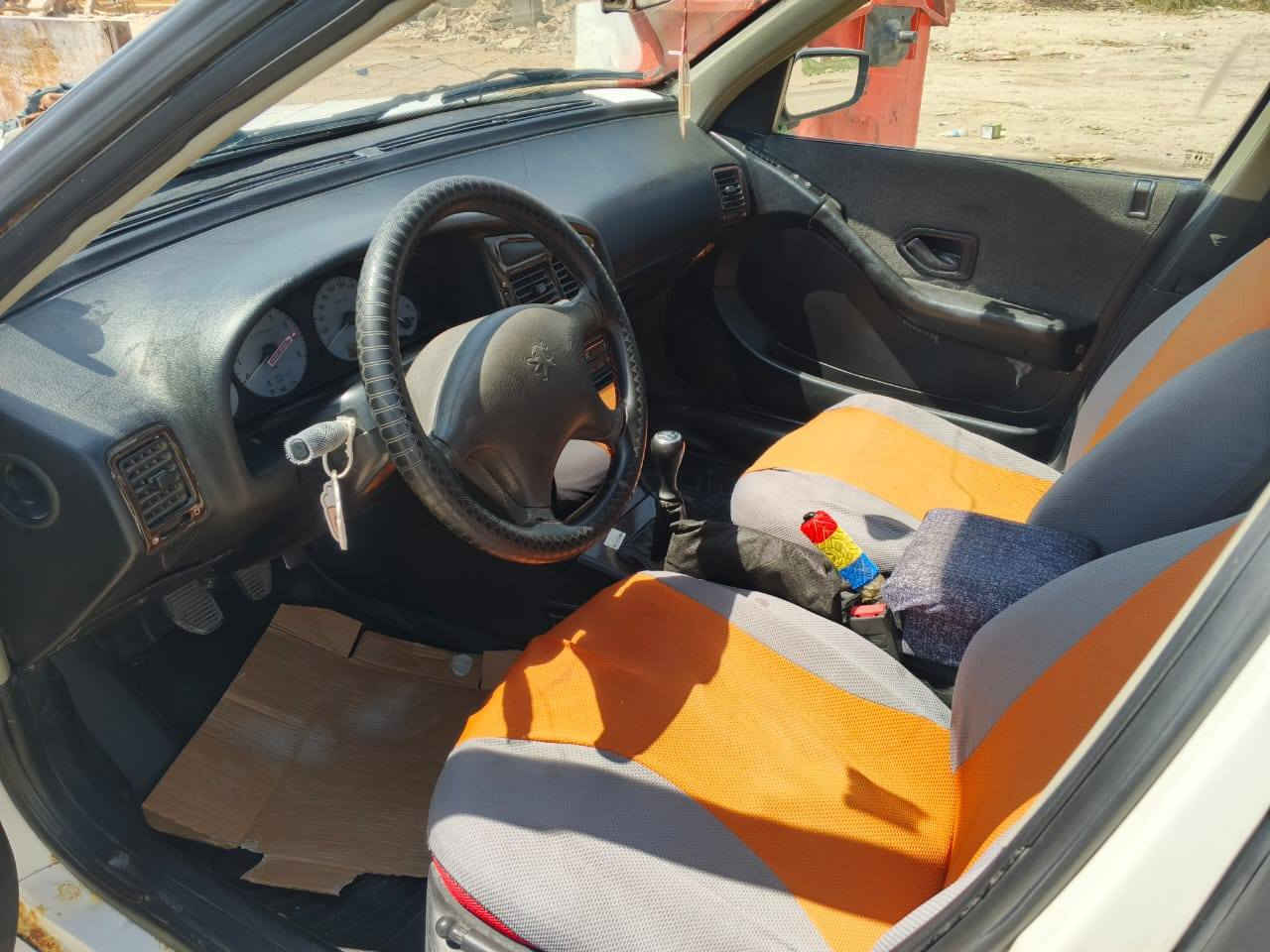 سلام عليكم 
بيجو بارص 11 كفاله ضربه وصبغ وتبديل كير مكينه ع شرط حداديه جديده تخم تاير تبريد شغال  سياره مال بيت السعر 43 وبيها مجال للاستفسار ‏‪ 0781 052 3424‬‏
