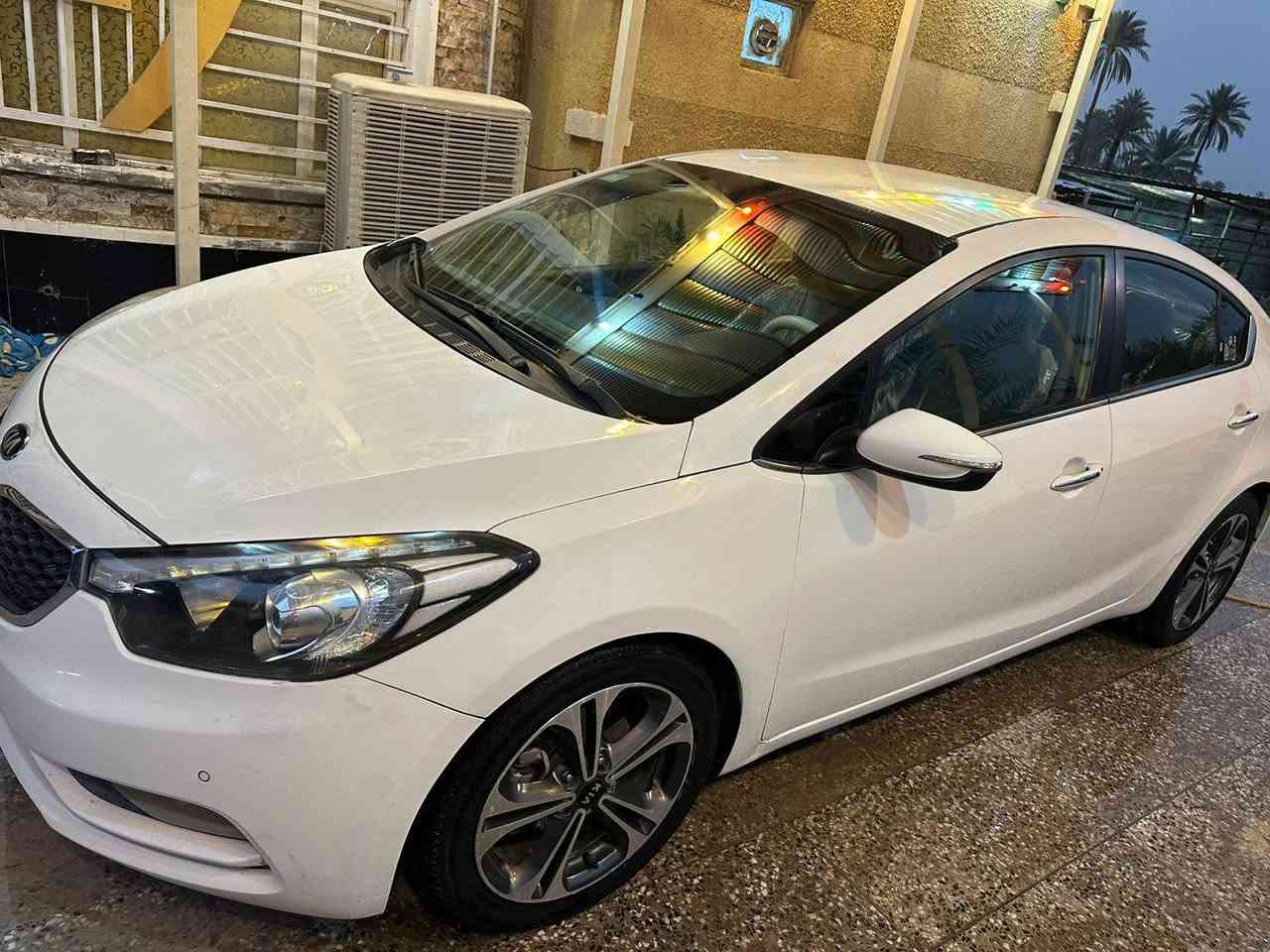 سلام عليكم
سيراتو 2014 رقم سليمانيه. سنويه ل 2027 فول مواصفات ماعده الفتحه سياره جديده وجاهزه  كفاله عامه من صبغ ضربه تبديل ماعدا بارد بالجنطه شبر  كير محرك حداديه جدد. السعر 128 وبيها مجال بسيط لشراي مكاني كربلاء طويريج ***********
