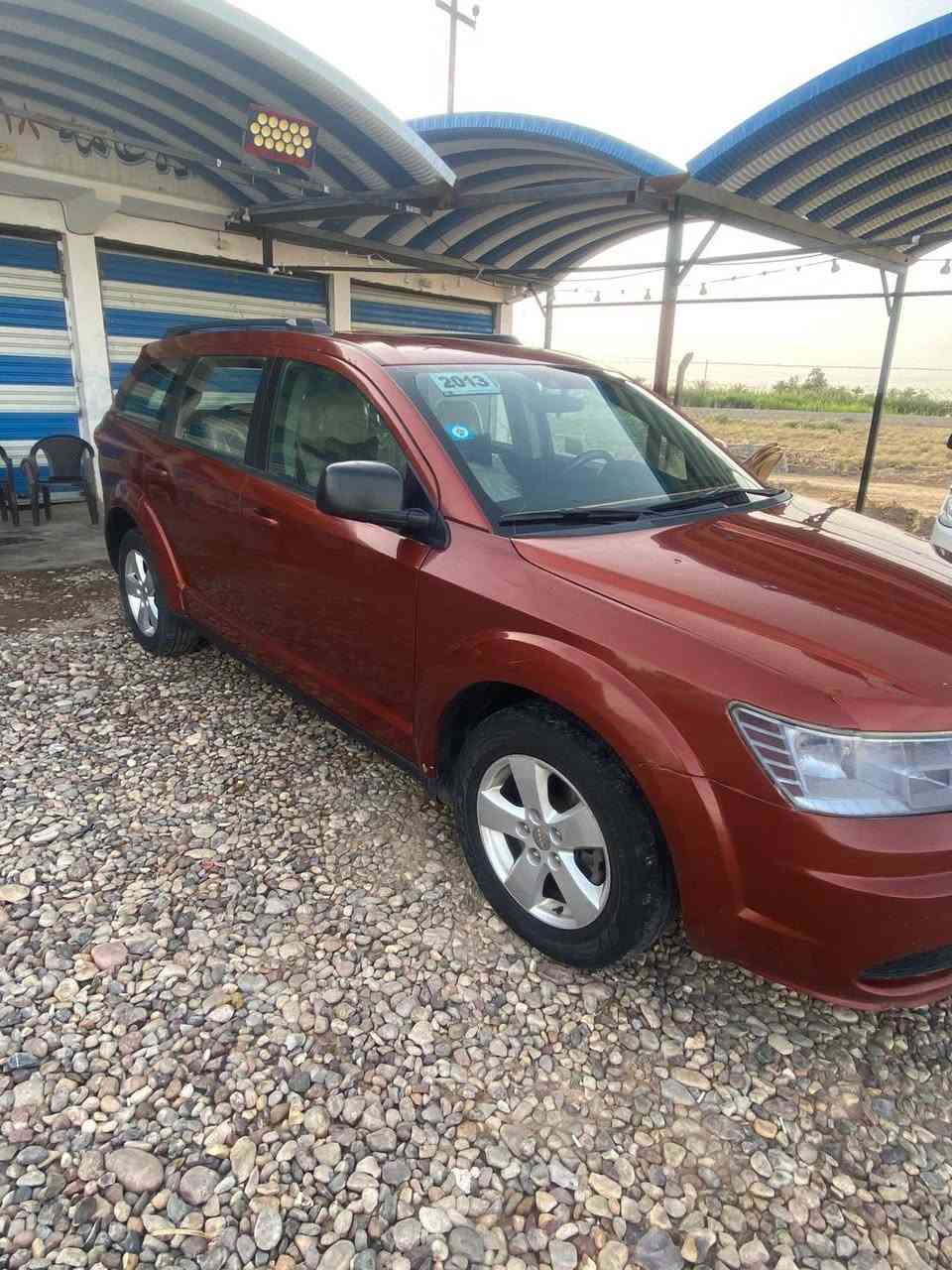 السلام عليكم جورني موديل 13 لون مميز مشمي وارد كندي السياره بيها صبغ جاملغ وباب فقط بدون دواخل الباقي كفاله جاهزه من كلشي مكينه اربعه خمسه راكب مواصفات عاديه رقم بغداد انكليزي سنويه جديده باسمي بيع ابو مراوس بأقل للاستفسار الاتصال على الرقم *********** مكاني قضاء الرفاعي *********** واتساب ناصرية, ذي قار
