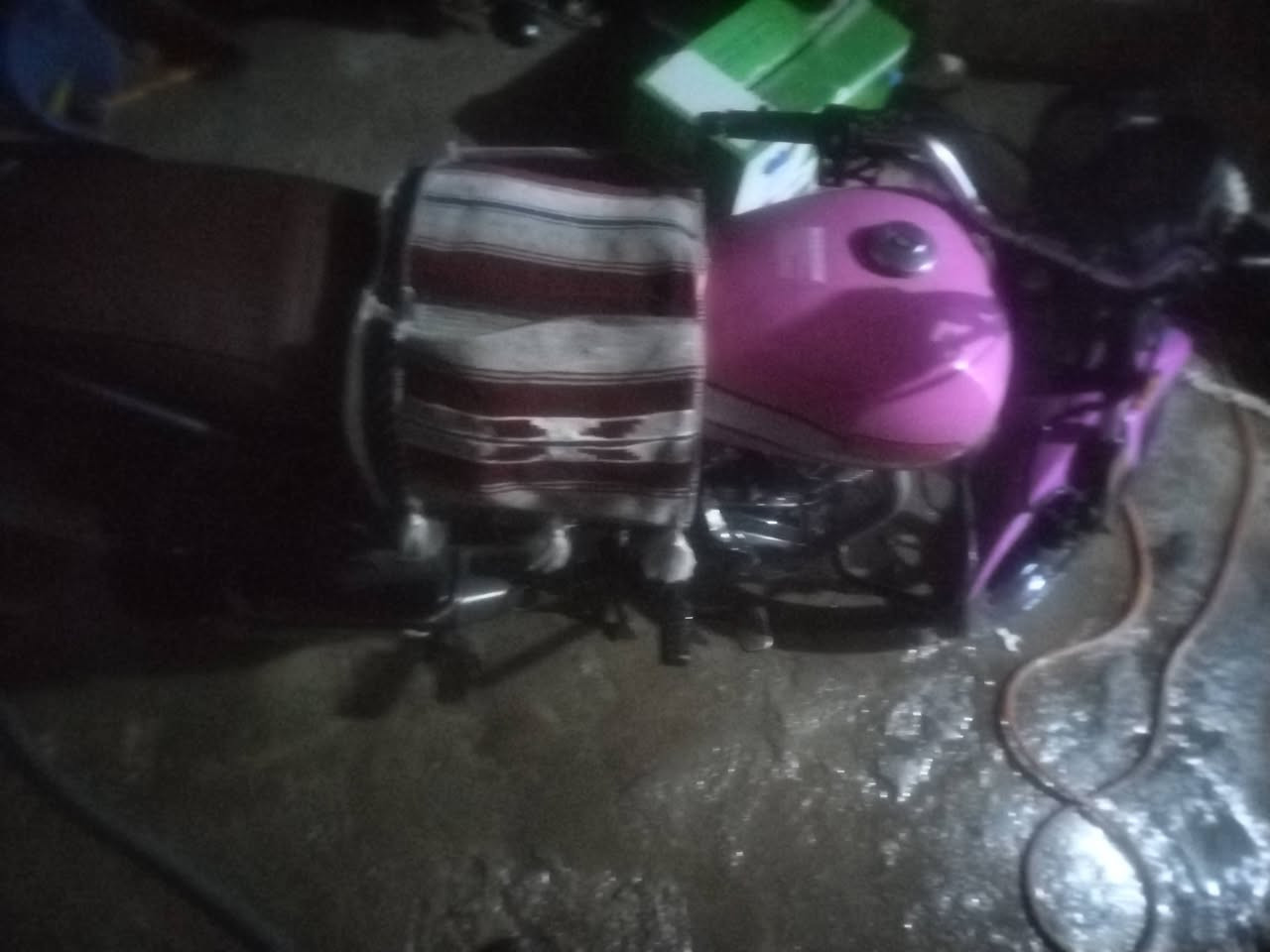 سلام عليكم ديون نفخ البيع  طلعه بل ٢٣ مكينه ٢٠٠ كتابه حمراه أوراق اصولي الدراجه مكفوله مكان كربلاء قرب مستشفا الكفيل السعر واحد ٥٥٠ وبيها مجال الشراري  الاستفسار ***********
