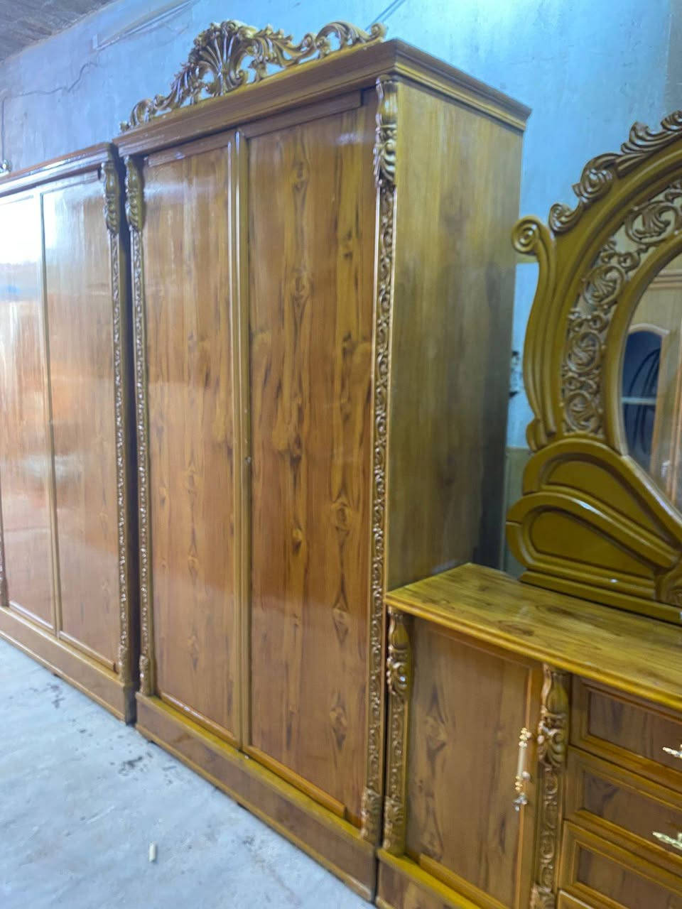 غرف نوم للبيع العنوان النجف حولي مقابل شارع عشرين ***********واتس او الاتصال على الرقم
