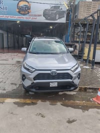 راف 4 XLE موديل ٢٤ هايبرد فول مواصفات  ماشيه ٥٤٠٠ ميل فقط  حادث تبديل ...