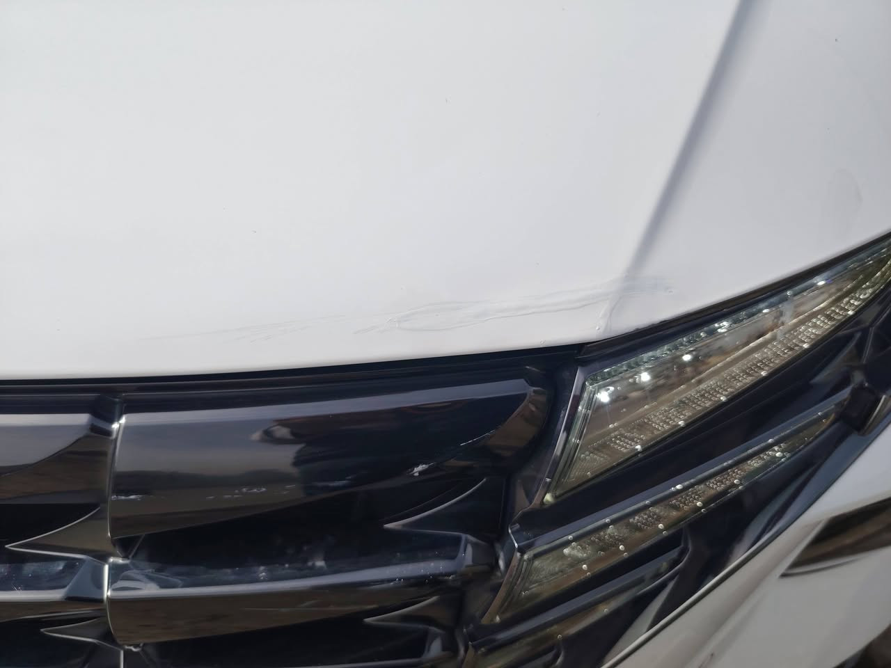 ‏HYUNDAI Tucson  2024
مكفوله من الصبغ والتبديل خليجي 
السعر 213
العداد 17 الف
داش كام 
المكان بغداد
خليجي موديل 2024
حجم المحرك 2000 
مرتبط بناقل حركة أوتو 6 نمر 
مفتاح التشغيل بصمة عدد 2
تشغيل عن بعد 
اريل نفكيتر 
حساسات أمامية 
حساسات خلفية
لايت زينون + LED 
كشافات 
بك لايت LED 
دخول بصمة ذكي 
حجم الاطار 235/55R18 
ويل كب 18
4دسك
اشارة في المرايا الجانبية 
المرايا قابلة للطي كهرباء 
ماسحة خلفية 
هاند بريك بصمة 
‏ABS 
شاشة كار بلي 
كاميرا دوارة 
مثبت السرعة Cruise 
 المودات والاوامر الصوتية 
‏Bluetooth / USB 
شاحن هاتف وايرليس
مخرج منفذ الطاقة 
فحص نظام السيارة 
حركة المقاعد الأمامية كهرباء
قطعتين تبريد  
أوضاع القيادة  ECO / NORMAL / SPORT 
أوتو هولد Auto Hold 
 نظام مانع الانزلاق 
نظام نزول المنحدرات 
حاملات الأكواب عدد 8
 بردات أبواب خلفية

للاستفسار اكثر اتصال او واتساب
‭***********
