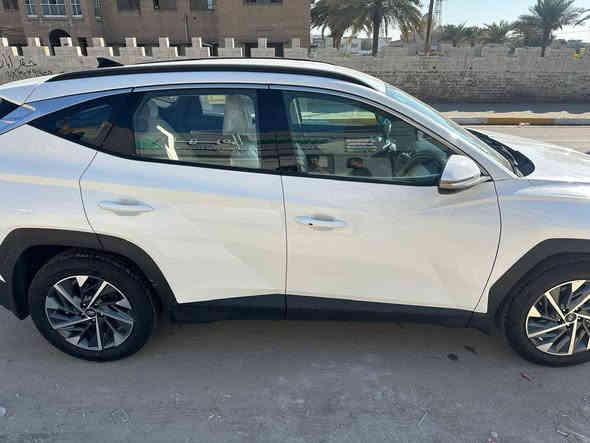 🚗 هيونداي توسان 2024 – وارد خليجي
✨ مكفولة من الضربة والصبغ 100%

المواصفات:
• محرك 2000 دوش اقتصادي وقوي
• ماشية فقط 29,000 كم
• لون أبيض لؤلؤي
• بصمه تشغيل/ ترحيب بل مري / مري شفط / شاشة كبيرة / كاميرا / حساسات / داخل بيجي 
• تبريد ممتاز – صيانة منتظمة
• المطلوب: (215) وبي مجال بسيط للشراي
العنوان بغداد الدوره 📍

ملاحظات:
✔ السيارة خالية من أي عيب
✔ الاستمارة والفحص جاهز
✔ جاهزة للنقل فوراً

📞 للاستفسار : ***********
