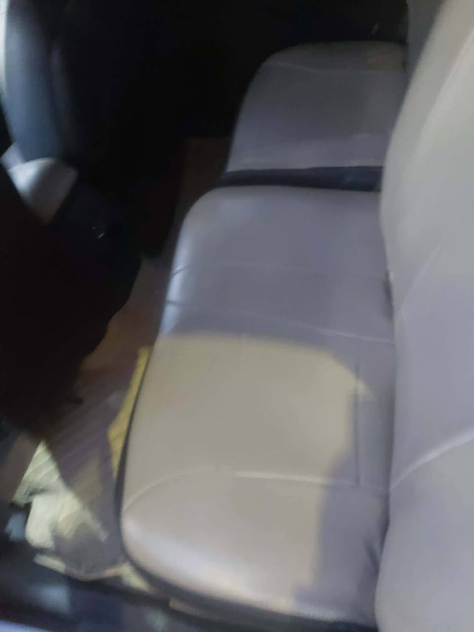 كيا سورنتو موديل 214 رقم بغداد انكليزي بأسمي
كيا سورنتو موديل 214 رقم بغداد انكليزي بأسمي

السيارة فول فول فول 1/1 

7 راكب 

6 سلندر

بصمة 

3 قطع تبريد

كشن كهربائي

تدفئة تبريد بلكشن

مري شفط

شاشة كبيرة كامرة دوارة

حساسات خلفية وجانبية

حاكية تحكمات 

بانوراما 

اشاير بلمري

كاعية صندوك جلد

وهواي بعد بيهة مواصفات

شرط المكينة على البلاد ما مفتوح بيهة برغي 

كير محرك صدر تدفئة تبريد كلة مكفوول

مكاني ديالى بعقوبة *********** 

السونار مرفق مع الصور
السعر 195 وبيهة مجال
