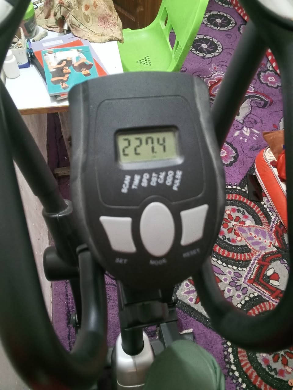 جهاز رياضي نظيف جدا السعر 125  المكان الحبيپه رقم الموبايل ***********
