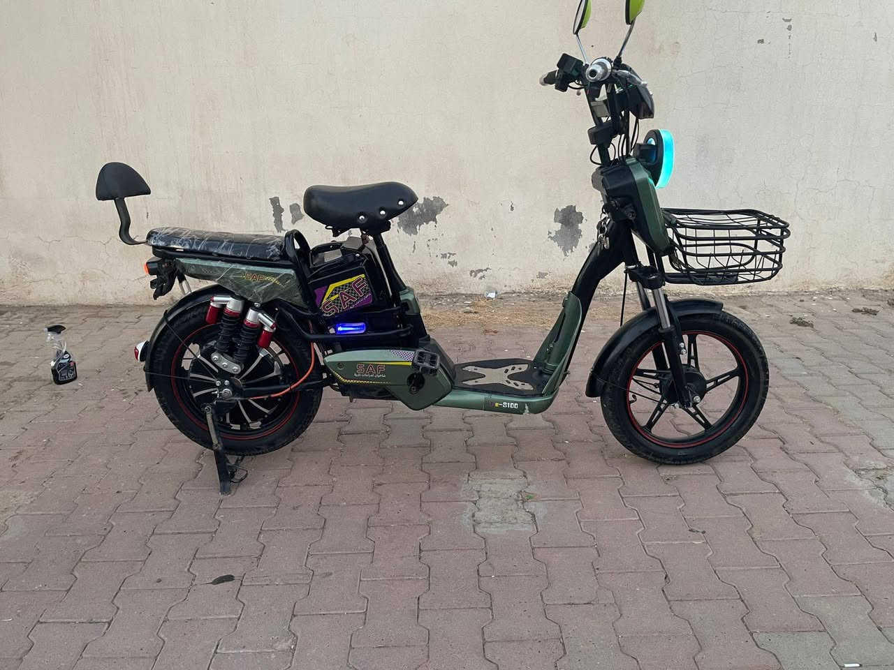 سلام عليكم ورحمة الله وبركاتة 
دراجه من شركه او من ماركه ( IBIKE) 

5باتري 
ستاند تلفون جديد 
مرايات جديدات 
كامل مع الشاحن بس اشاير مكسورات 
مكان كركوك قادسيه الاولى لا يوجد توصيل 
سعر300 اشاير مكسورات 280قفل دراجه مرتبه ونضيفه كلش 
ملاحضه الفحص من تجي تشوفها و
(المباع لا يسترد)


**إذا كنت صاحب هذا الإعلان وتريد حذفه لأي سبب، رجاءا أرسل رسالة إلى الدعم الفني**