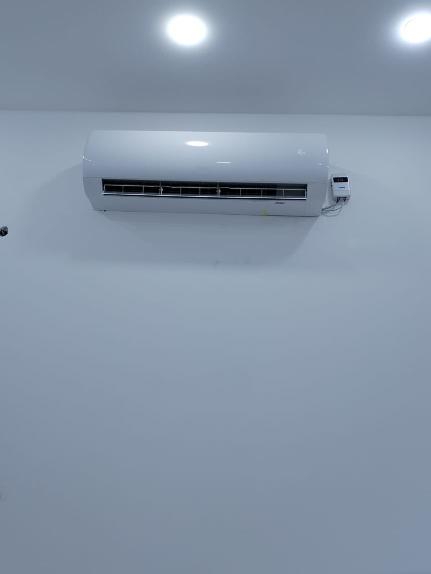 🚨 لا تستعجل وتنصب سبلت قبل ما تقارن!
يمكن تدفع هواي… وانت ماخذ شغل عادي 🤷‍♂️
وإحنا نوفرلك شغل يبرد قلبك قبل المكان 😎❄️

⸻

🔥 عرض وتحدي من الضمات للتبريد 🔥

إذا حصلت شغل أدق وأنظف وبنفس السعر… إحنا أول ناس نكلك روحله 👌

⸻

🎁 عرض خاص ومحدود:
خصم 20% عند تنصيب أكثر من سبلت واحد

(العرض لفترة قصيرة… الحق قبل الزحمة)

⸻

💪 ليش تختارنا؟

✔️ شغل مرتب بدون تكسير وتشويه
✔️ ترتيب أسلاك بشكل يفتح النفس
✔️ تنظيف وتعقيم بعد الشغل
✔️ التزام بالمواعيد بدون تأخير
✔️ ضمان فعلي مو بس حچي

⸻

🔧 خدماتنا:

• تنصيب كل أنواع السبالت
• صيانة ومعالجة الأعطال
• سحب وشحن غاز
• تبديل كمبريسر
• نقل وإعادة تنصيب
• تنصيب سخانات
• أعمال كهرباء خفيفة

⸻

📍 نغطي:
بغداد (كرخ – رصافة)
الحلة – كربلاء – الأنبار – الكوت
(خارج بغداد: 4 سبالت وفوك)

⸻

💗 مبادرة خير:
أسعار خاصة ودعم للعوائل المتعففة ❤️

⸻

⏰ نشتغل 24 ساعة

📲 للحجز والاستفسار (واتساب أو اتصال):
***********
***********

***********
***********

⸻

🌟 الضمان للتبريد
شغلنا يحچي عنا… وراحتك تهمنا ✨
