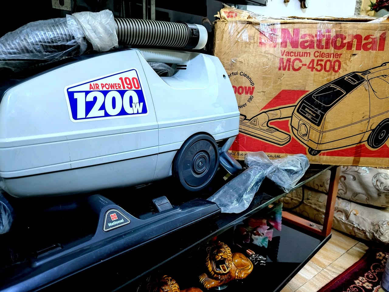 مكنسة ناشينول استخدام قليل جدا
للبيع للاستفسار مراسلة الصفحه او الاتصال *********** يوجد توصيل لكل محافظات العراق
