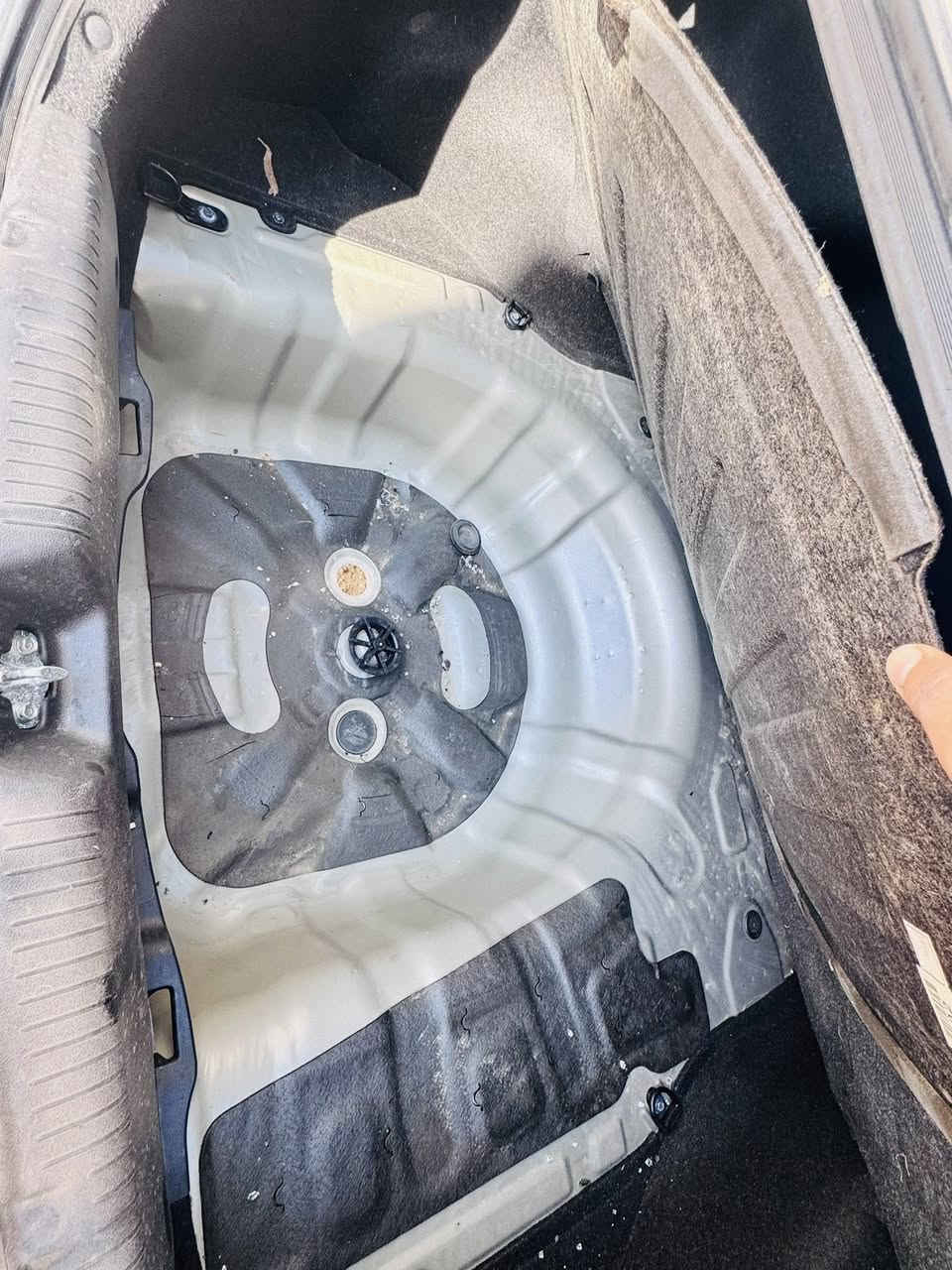 السلام عليكم
الانترا مضلع كص ادوات
موديل2012 
محرك جي دي اي 16
محرك كير شرط
صدر تايرات 4 جدد
جاهزه مابيها نقص
تبريد تدفئه شرط
فول بصمه
تحكم استيرن 
شاشه دوار
نظام ايكوو
كير 6 نمر عادي اوتو 
بعد بيها مواصفات
السياره كلها شغاله
جاهزه من كل النواحي 
للبيع او مراوس بمكصوص 
السعر 46 وبيها مجال
اتصل***********
اتصل***********
📍صلاح الدين بيجي
