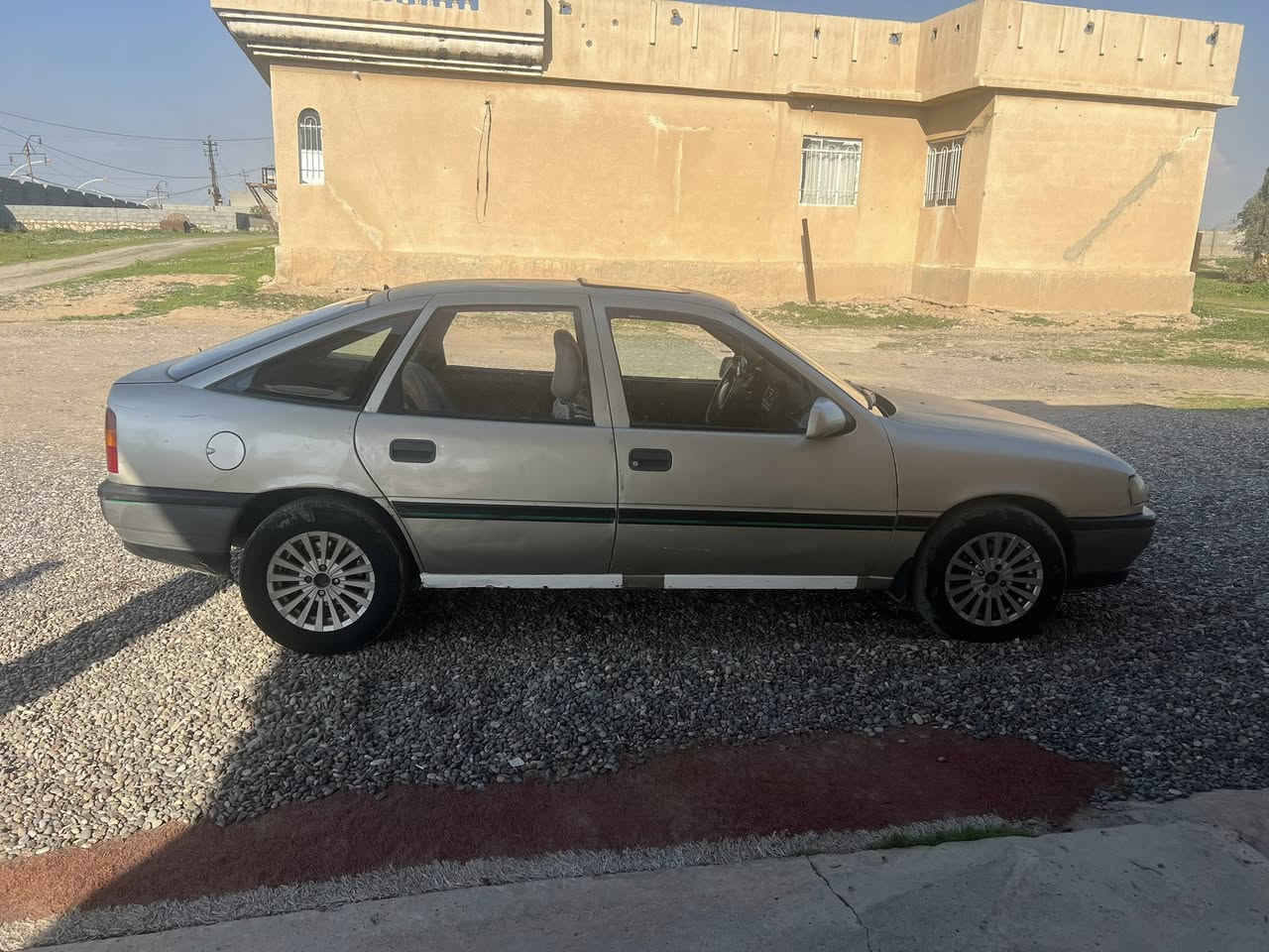 فكتر حجم عشرين بدون صبغ  وكص كابون بانزين موجود سنويه لي 27سياره مال بيت اليحب يقتني ***********
