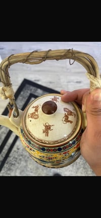 مجموعه تحفيات يوجد توصيل 07716463798