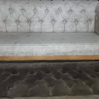 قنفه اصليه ماركه ٣ نفر وفرديه نظيف ٤٥ الف 07508912615