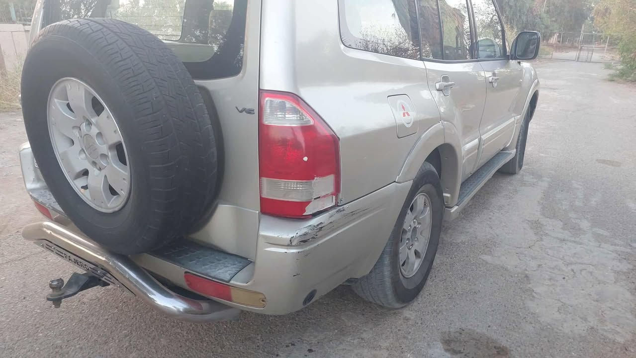 باجيرو موديل ٢٠٠٣ مضاف لها منظومة غاز  فور ويل تبربد شغال بدون صبغ السعر ب ٨٥ وبيهة مجال للشراي 
***********
