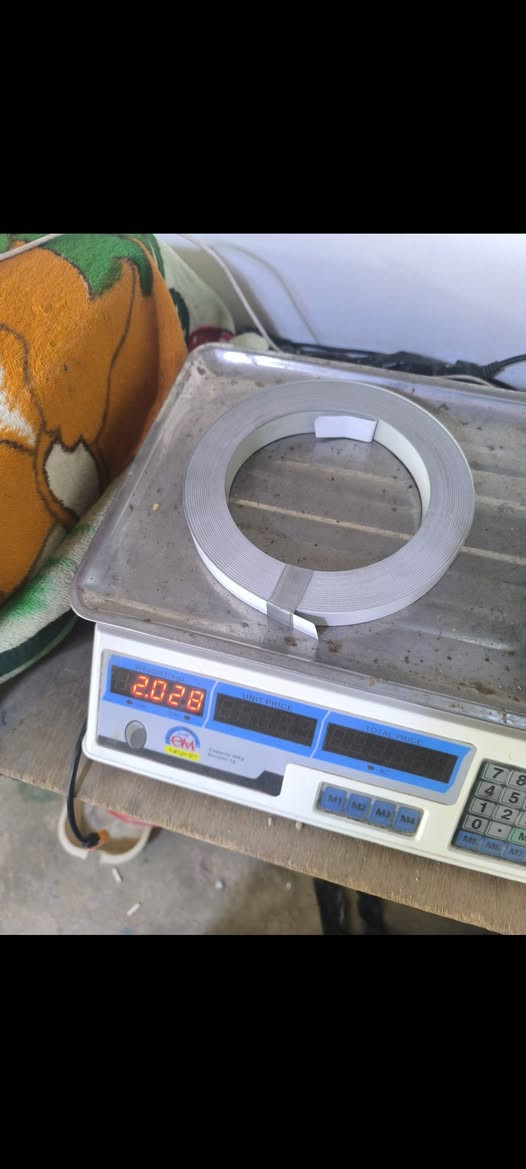 سفيفة نجاري
لون ابيض وزن 5 كيلو 
وزن كيلوين 
السعر ٧٠٠٠
٢٩٠٠ كيلوين 
للتواصل معنا ***********
