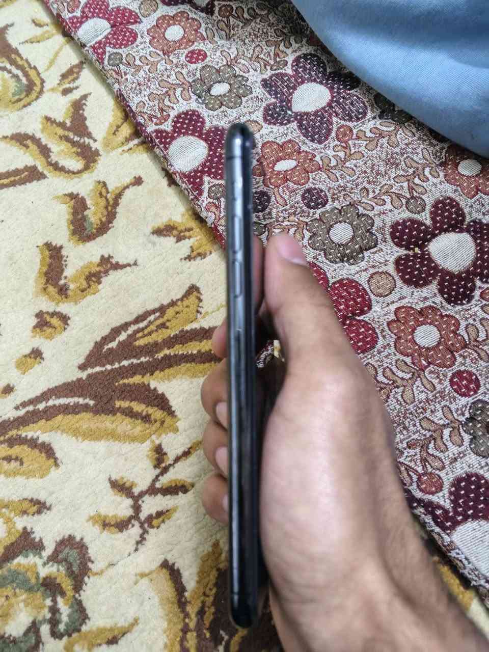 سلام عليكم .
للبيع ايفون 11 برو ماكس .

ذاكره 64 .

بطاريه بلاد 74 .

شاشه بلاد بيه كم شخط ميبين مو كسر .

فيس ايدي شغال .

فقط ضهر كسر بسيط 

سعر عل خاص .
مكاني كركوك


**إذا كنت صاحب هذا الإعلان وتريد حذفه لأي سبب، رجاءا أرسل رسالة إلى الدعم الفني**