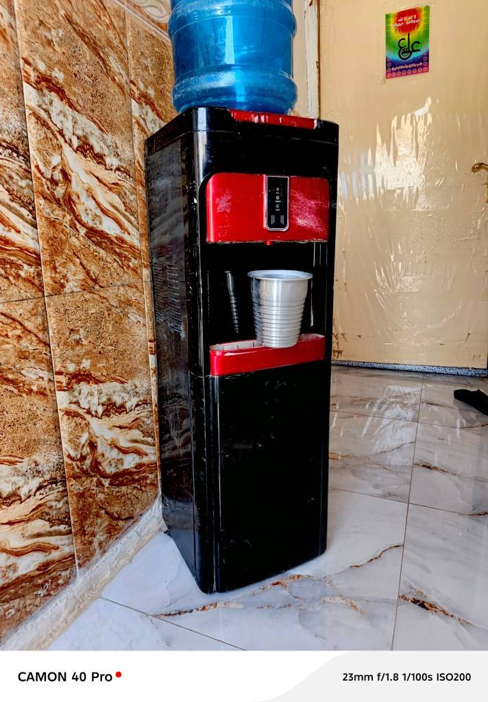 براد ماء بارد ثلج❄ وثلاجه للفواكه تجمد 
السعر ٥٠ وبيه مجال
كربلاء حي الغدير
*********** كربلاء, العراق
