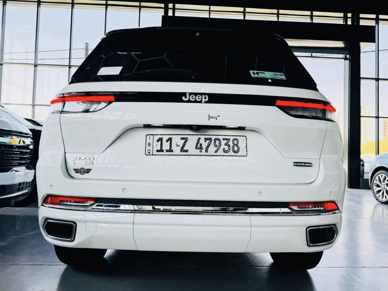 السلام عليكم زبائننا ومتابعينا الاعزاء جيب كراند شيروكي فئه الاوفر لاند (OVERLAND) (Two colors ) موديل 2024 تو كلر الجديدة كليا ماشية الفين ميل اعلى مواصفات خليجية وكالة هارلم 5 راكب محرك 3600 ضمان 3 سنوات او 60 الف مغلفة تغليف كامل من هي زيرو بتغليف ال 👈 PPF 👉 والتغليف بي ضمان 10 سنوات والسياره بعدها علوكالة مكفولة كفالة عامة كما موضح أدناه :
المواصفات فول 1/1 
توقف ذاتي رادارات جانبية وخلفية ورادار امامي 5 كامرات مع كامرة ليلية ونظام المنطقة العمياء فور ويل درايف
جكات امامية وخلفية
تدفئة وتبريد الكشنات ستيرن تدفئة
وداخل جلد الاسود الملكي المرغوب بصمة وتشغيل عن بعد 
وبانوراما وحساسات داتا شو مقاعد امامية تدليك وبقية المواصفات المعروفة : 
(1) مرقم بغداد الدولي الجديد
(2) الكبات والارضيات وعدة الاسعافات الاولية بعدهن ممستعملات مع باقي الملحقات 
(3) السيارة خاصعة للفحص والسونار من قبل مركز بدي كار يعني بيها تقرير شامل من ناحيه الصبغ والبارد والتبديل والكيلو متر والعقول والگير والمحرك وباقي التفاصيل 
(4) السيارة ام الضمان وخاضعة لشركة هارلم 
للاستفسار الاتصال
***********
***********
***********
رقم الادارة
***********
او زيارتنا بغداد معارض البياع معرض حيدر سيدار البياع الشارع الاول شارع الوكالات وتحياتنا للجميع .
