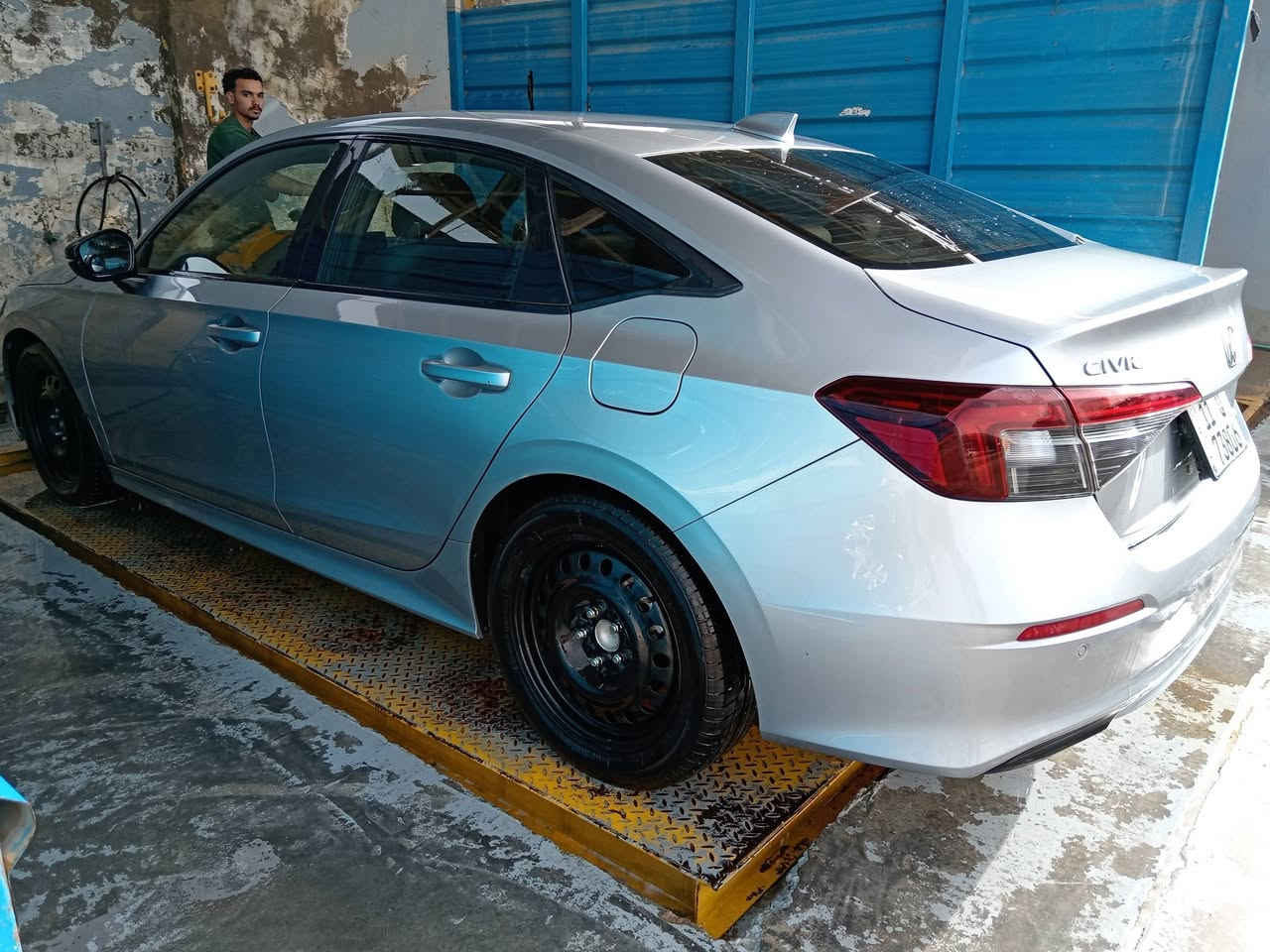 Honda Civic Sport Touring 2025 
تورنگ أعلى فئة فول مواصفات وارد كندي
مبدل فقط بنيد بدون دواخل كل شي بلادي 
ماشية ١٢ الف km
رقم بغداد بأسمي
السعر 169
 *********** واتس اب
