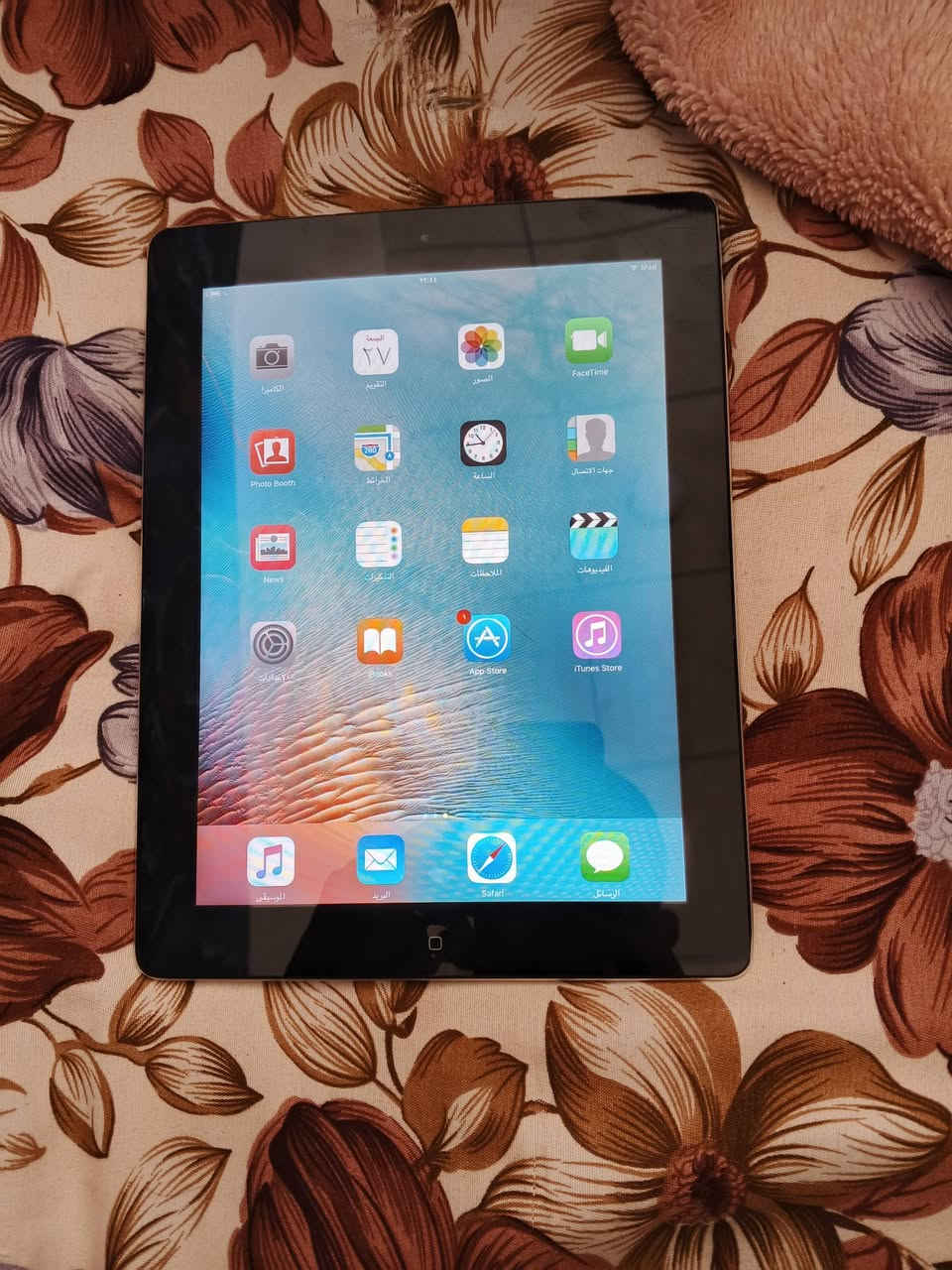 الشيوخ ايباد شرط الشغل والتكنيك ذاكرته 16يمكن ماعرف بيهن هواي اني  سعره 60الف  توصيل داخل سوق ***********
